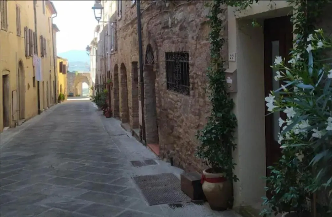 Casa Contadina In Borgo Medievale, Tuscany Apartment Monteguidi